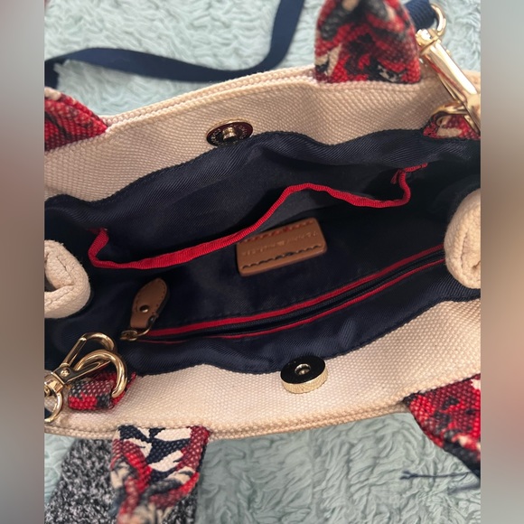Tommy Hilfiger Small Tote Crossbody - Picture 6 of 11